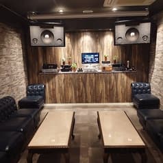 アミューズメントバー Lindo リンドー