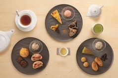 THREE TEA CAFE トレインチ自由が丘店