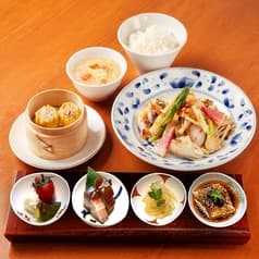 中華バルサワダ 虎ノ門ヒルズステーションタワー店