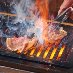 焼肉×ホルモン×居酒屋 明大前肉流通センター