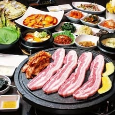 5種のサムギョプサル たこ焼き もんじゃ 食べ放題 個室バル よりどり 本厚木店