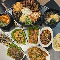韓国料理 とん八 柏