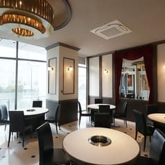 馬車道 de 焼肉 DOURAKU ドウラク 北仲ブリック＆ホワイト店