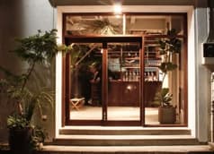 sabo beerbar & bookstore サボベアバーアンドブックストア