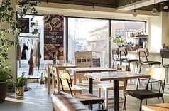 Photo Studio and Cafe TUNE